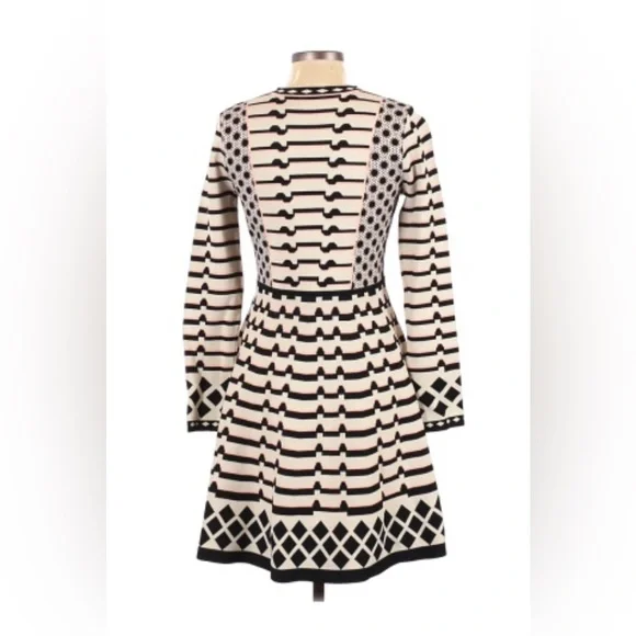Eliza J Artwork Jacquard Sweater Dress Long Sleeve Fit & Flare size Large NWT - Picture 3 of 9